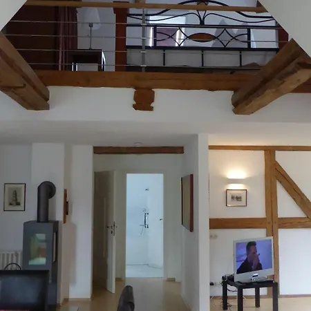 Gut-rattelvitz-galerie-d-hochwertig-sauna-kamin-etankstelle-spielscheune-15-000qm-parkland