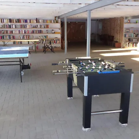 Lejlighed Gut-rattelvitz-galerie-d-hochwertig-sauna-kamin-etankstelle-spielscheune-15-000qm-parkland