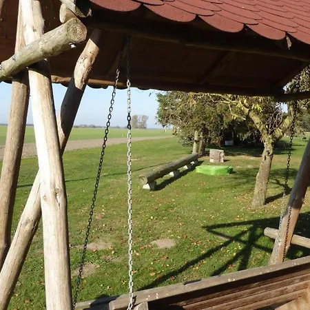 Lejlighed Gut-rattelvitz-galerie-d-hochwertig-sauna-kamin-etankstelle-spielscheune-15-000qm-parkland Gingst