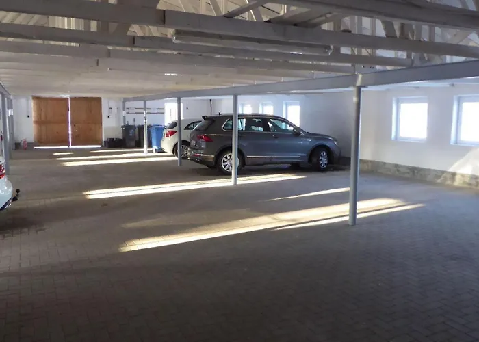 Gut-rattelvitz-galerie-d-hochwertig-sauna-kamin-etankstelle-spielscheune-15-000qm-parkland Apartman *